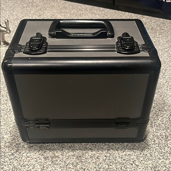 Vintage MAC Cosmetic Pro artist make up case. Limited Edition. Discontin…